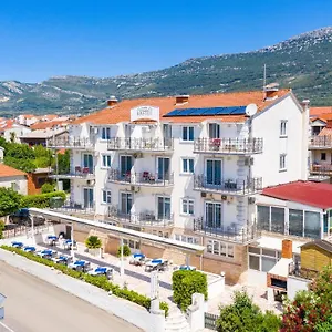 *** Hotel Aqua - Guest & Croazia